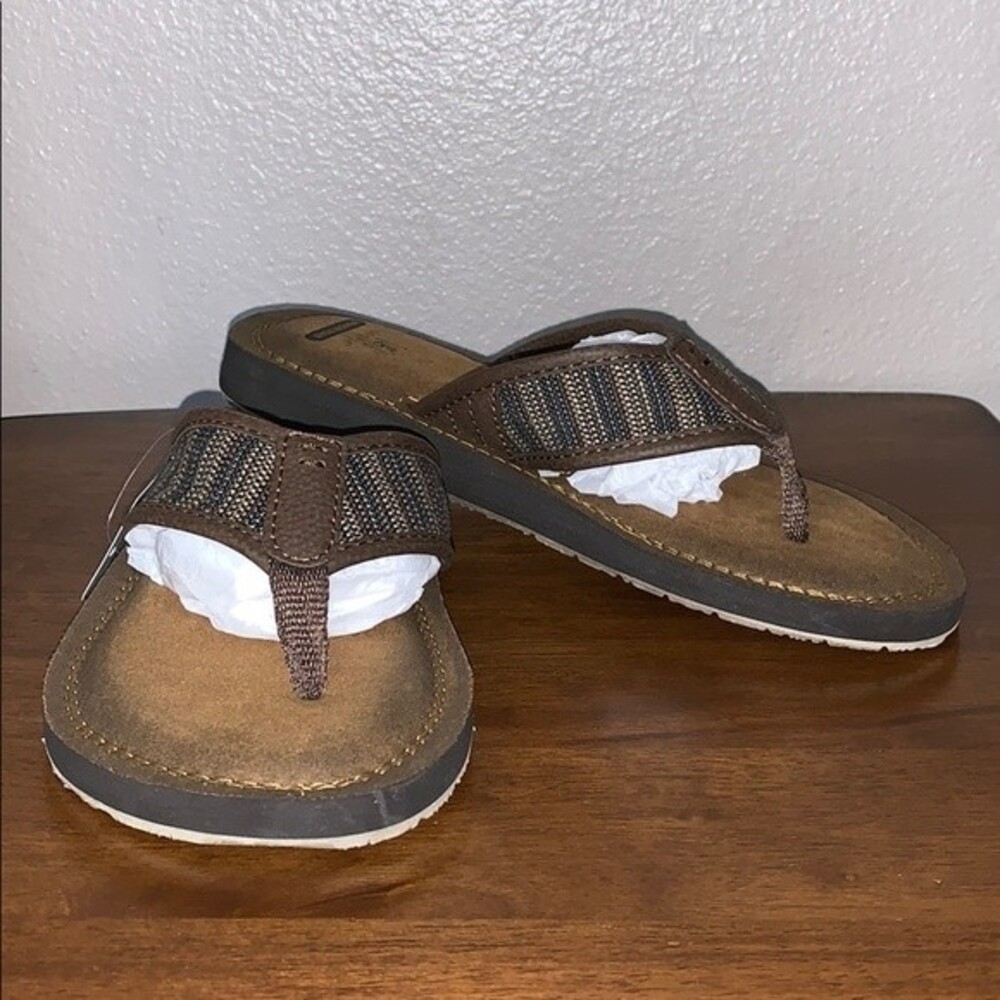 George Belted Beach Shoes (Men's) size 7